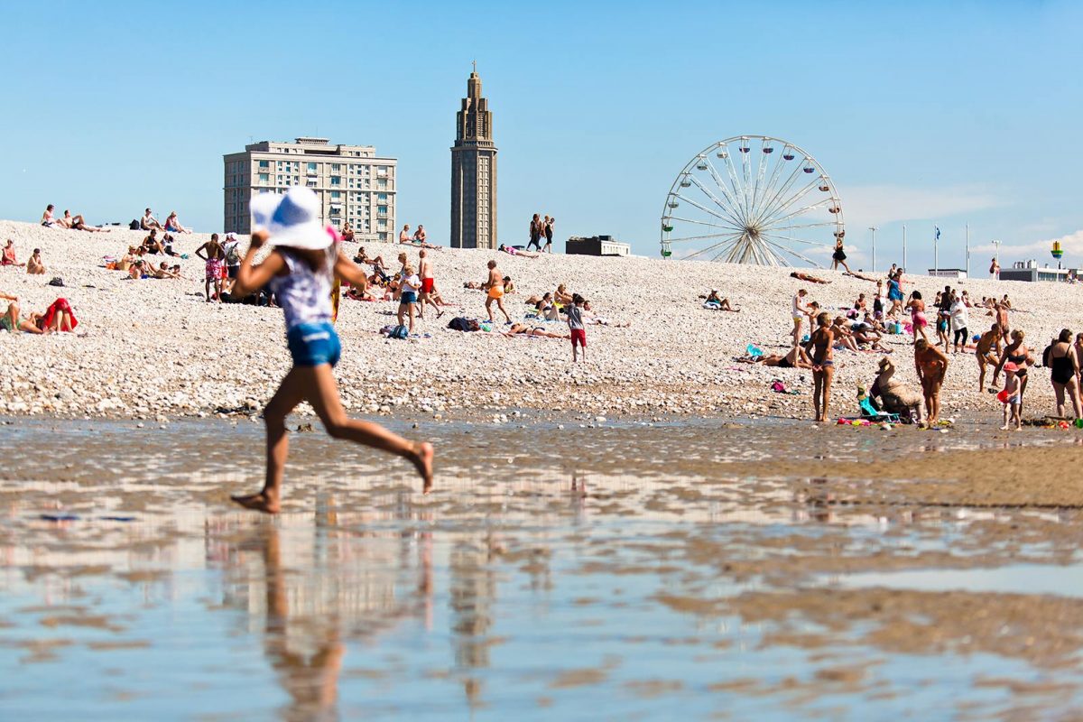 Plage du Havre avec la ville en fond