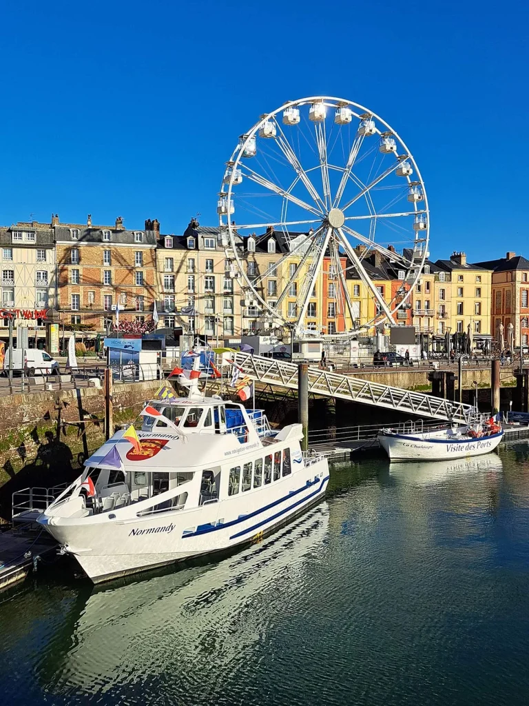 Grande roue devant le Port de Dieppe