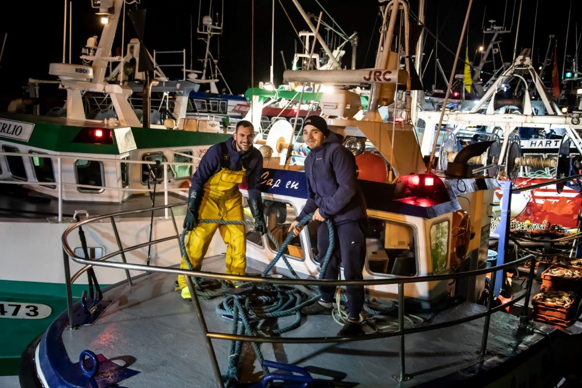 Pêcheurs à Port-en-Bessin
