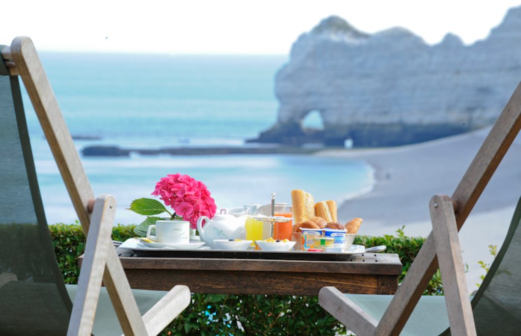 Breakfast with a view in Etretat