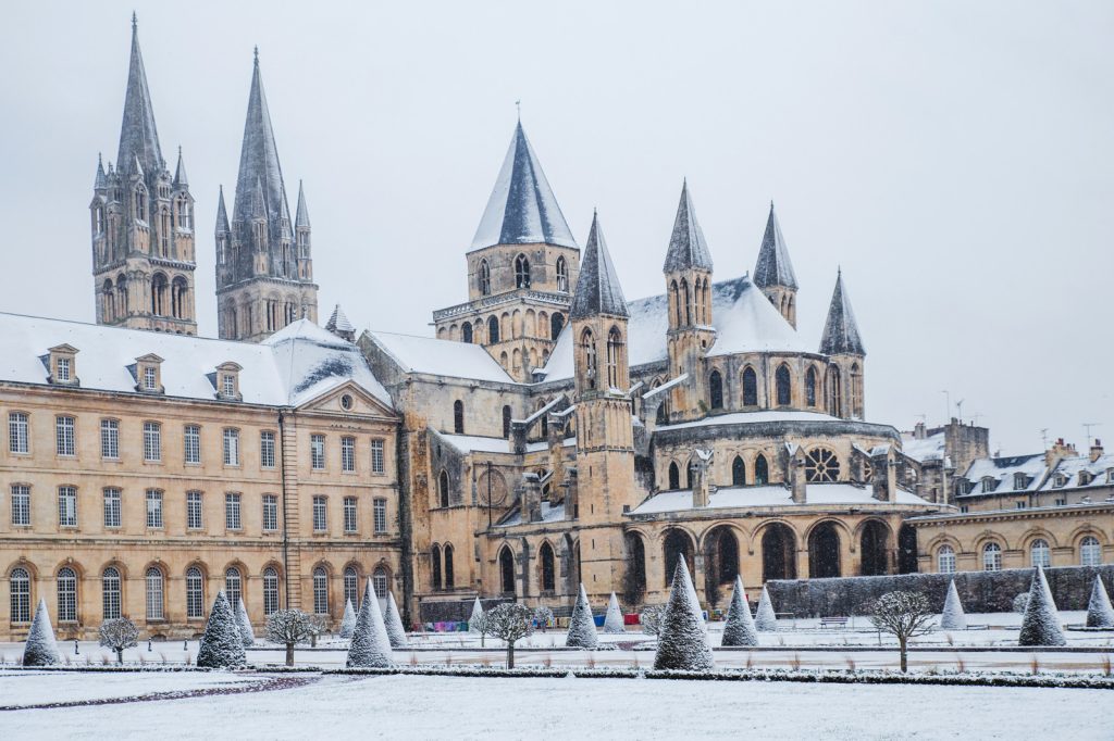Mairie de Caen sous la neige