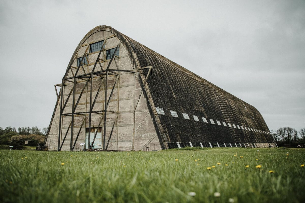 Expérience, Hangar à dirigeables à Ecaussevile