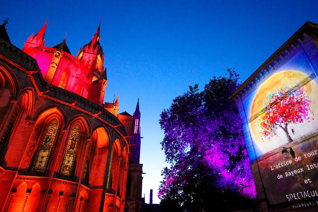 Light show on Bayeux Cathedral