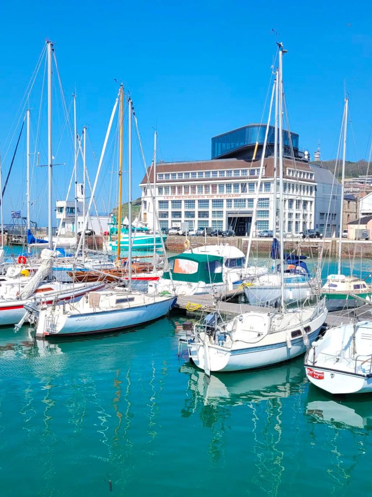 Port de plaisance et musée des pêcheries à Fécamp
