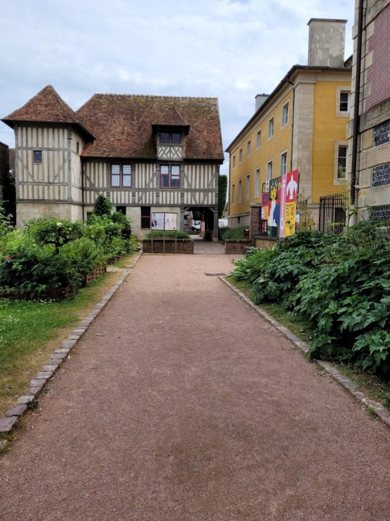 Vue du jardin sur l