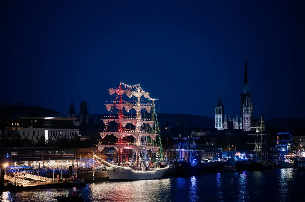Armada de Rouen de nuit