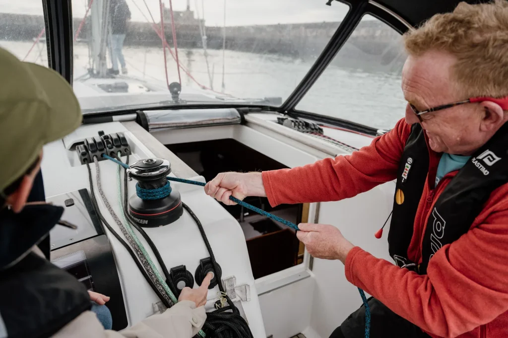 Excursión en velero a Le Havre, maniobras