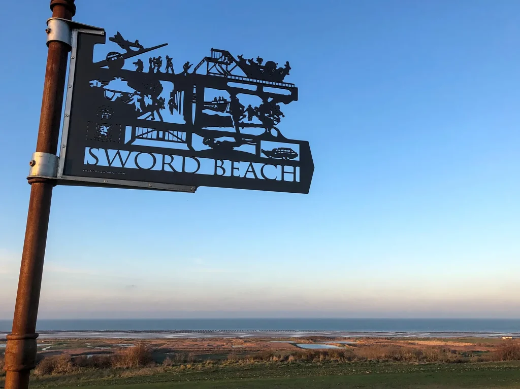 Vue sur le mer et les marais depuis le Mémorial britannique de Ver-sur-Mer