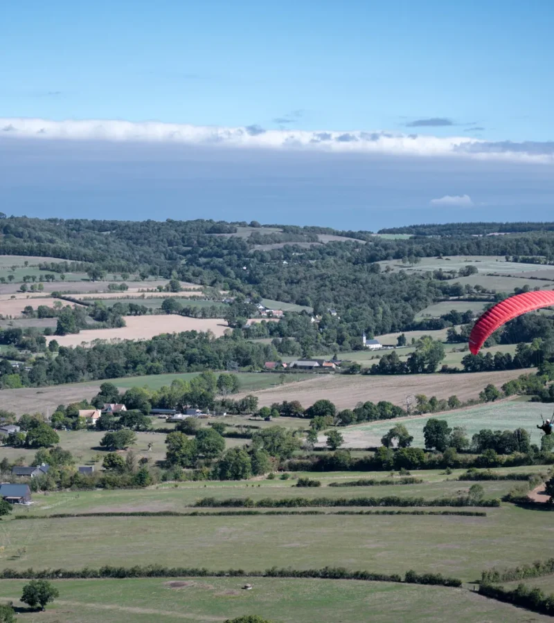 Baptême de parapente en Suisse Normande