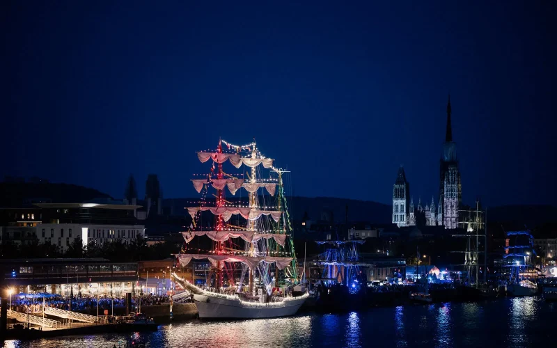 Armada de Rouen de nuit
