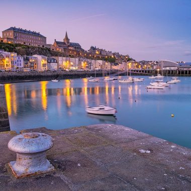Les remparts de Granville depuis la mer