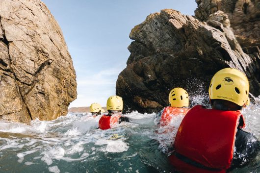 Coasteering dans le Cotentin, Baie d'Ecalgrain