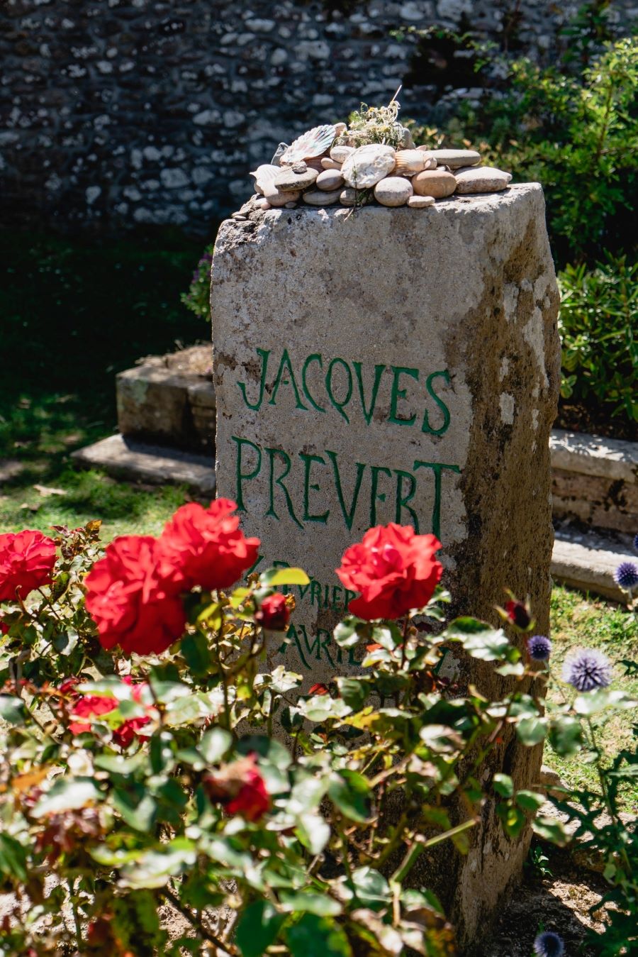 Jacques Prévert tombe Cotentin Normandie
