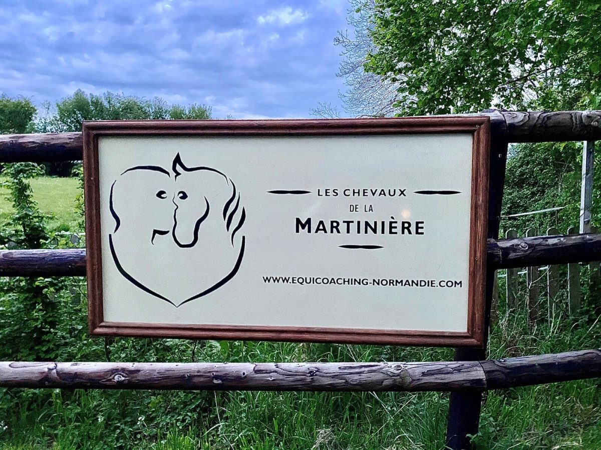 Entrée du domaine des Chevaux de la Martinière à Saint-Livaret-en-Auge, Calvados